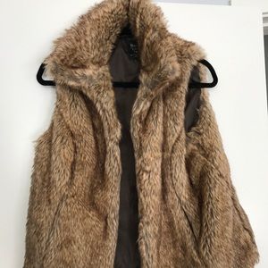 Zara brown faux fur vest